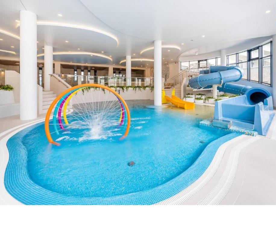 Kolobrzeg Apartamenty Polanki Aqua Z Bezplatnym Basenem, Bawialnia, Parkingiem I Fitness Екстериор снимка